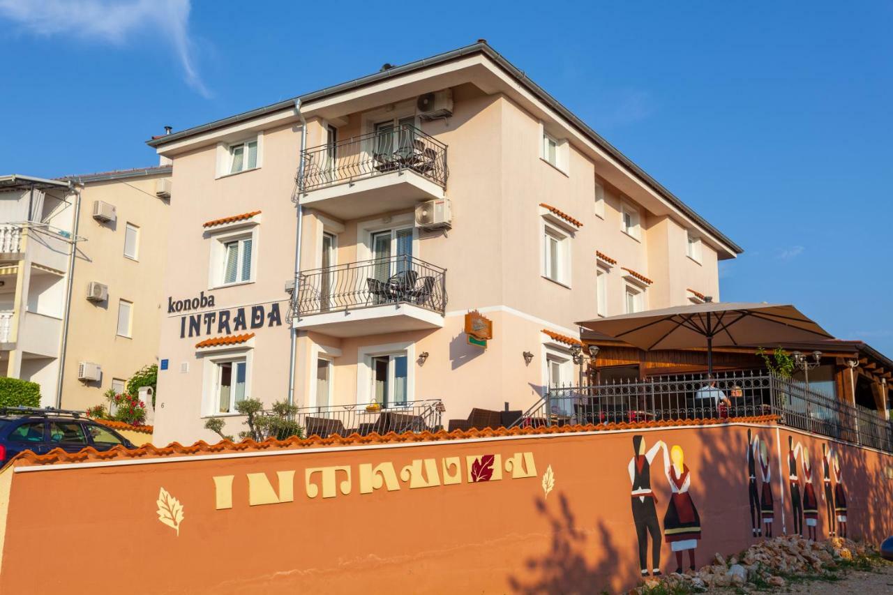 Apartments Jadranka Malinska Buitenkant foto